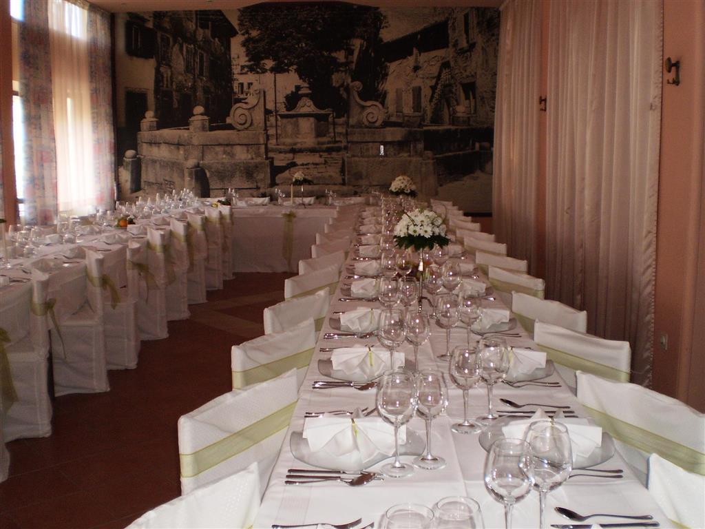Hotel Fontana Buzet Restaurante foto