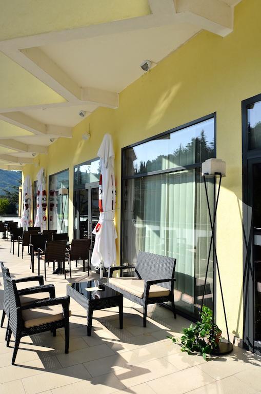 Hotel Fontana Buzet Exterior foto